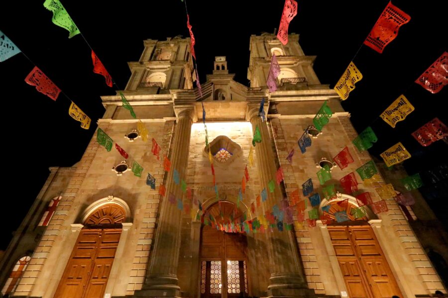 Parroquia de San Francisco en Valle de Bravo